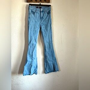 Hollister high rise jeans “petite size”